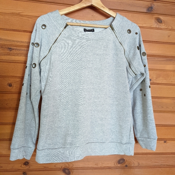 VENUS Tops - Venus Metal Hole Zip Long Sleeve Top
